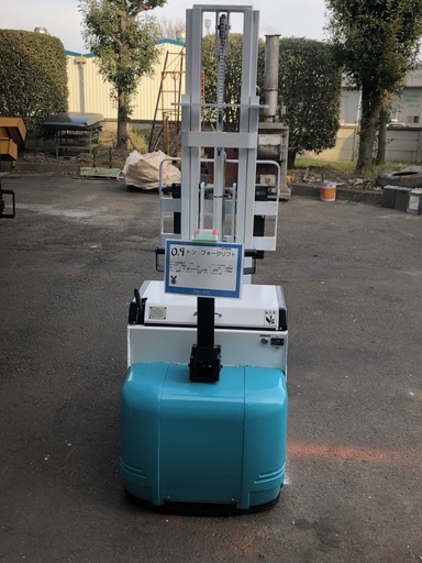 0.9t　ﾄﾖﾀ　ｳｫｰｷｰﾘﾌﾄ塗装済♪　バッテリー新品交換予定