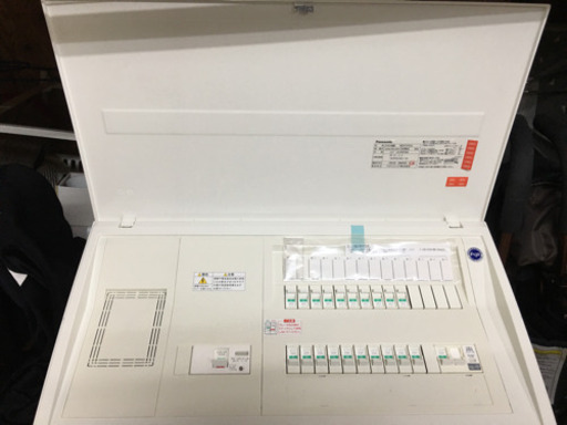 住宅分電盤 太陽光発電用ブレーカー付き 定格電流60A 未使用品 箱、説明書無し 美品