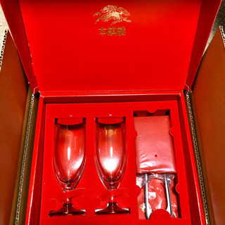 【新品未使用】本麒麟 深紅のプレミアムBOX ビールグラス　シャンパングラスの画像