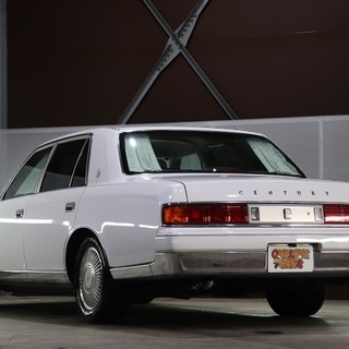 【車検２年付】  トヨタ センチュリー 5.0 デュアルEMVパッケージ装着車 地デジ/Rカメラ/Rモニター/ETC☆自社ローン・オートローン全国対応の画像