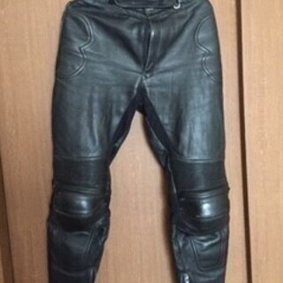 バイク　ライダー皮パンツ