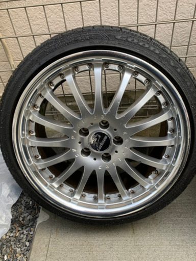 カールソン1/16 19インチ 8.5j+40