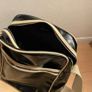 【値下げ】フレッドペリー　ショルダーバッグ　引き取り希望の画像