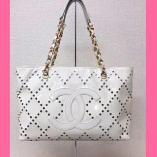 シャネル バッグ CHANEL マトラッセ ショルダーバッグ エナメルレザー