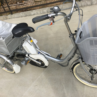 香取市】アルミコンテナ ドライ (No.Y-169) 長さ約630cm×幅225cm×高さ