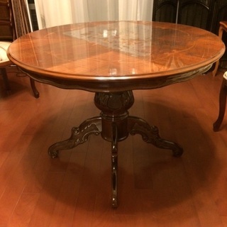 オシャレなイタリア製ダイニングセット／丸テーブル象嵌／猫脚チェア4脚