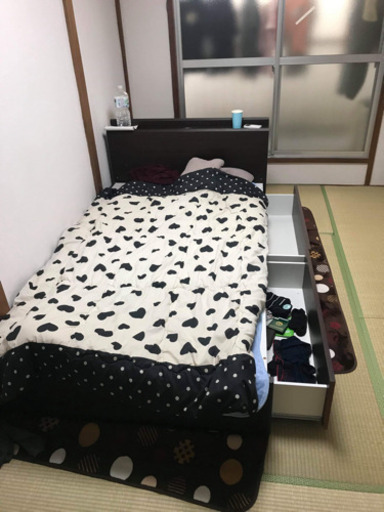 ダブルベッド