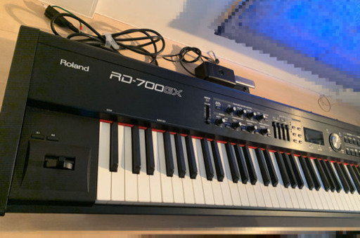 Roland RD-700GX ステージピアノ