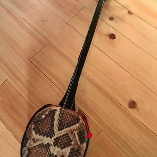 週末限定値下げ！三線　沖縄　ケース付き　ジャンク