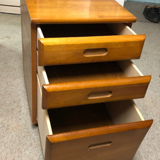 キャスター付き引き出しの画像