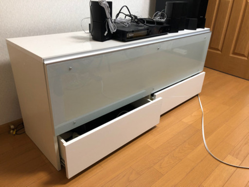 テレビボード　ホワイト　幅140×奥45×高さ60