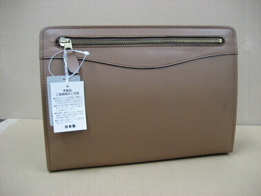 本革製セカンドバッグ　新品タグ付
