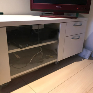 テレビ台　白色