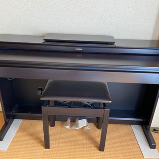 電子ピアノ