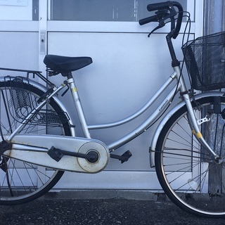普通の自転車（要修理）