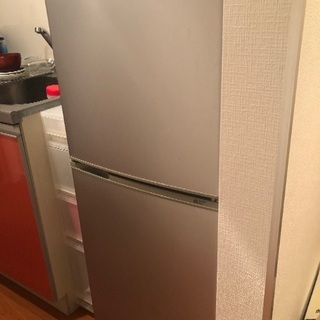 【取引中】137L 冷蔵庫差し上げますの画像