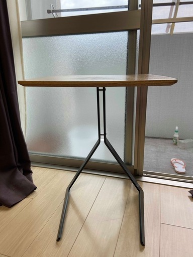 スタイリッシュテーブル