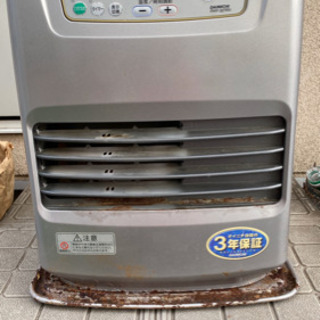 古い石油ストーブ