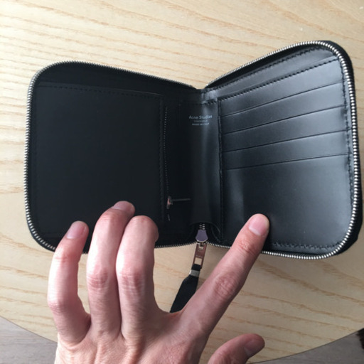 Acne Studios（アクネ ストゥディオズ）の黒財布