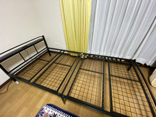 値下げ！コンセント付き　シングルベッド