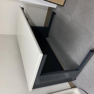 ＼＼★格安でお譲りいたします★／／ オフィス用デスク１台【東京都...