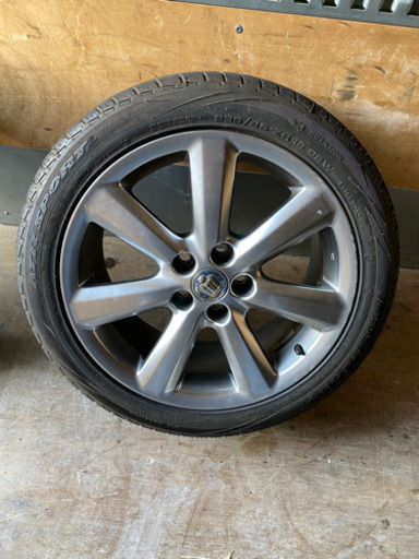 18クラウン　ガンメタ　18インチ