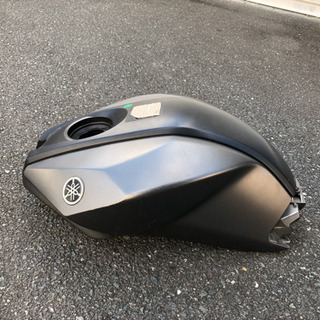 yzf-r125 タンクカバー　の画像