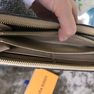 ヴィトン 財布　売ります