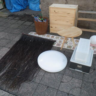 ■無料で差し上げます。■タンス　テーブル　など生活雑貨いろいろ