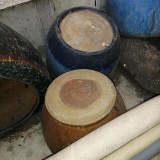 植木鉢、火鉢などの画像