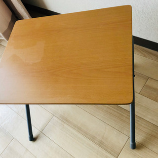 折りたたみテーブル