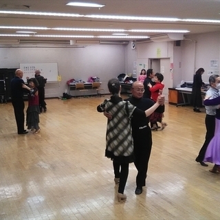 大袋社交ダンスクラブの画像