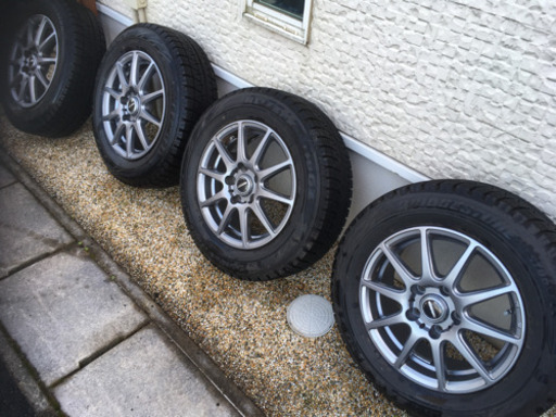 ブリジストン　スタッドレスホイールセット195/65R15 セレナにて使用