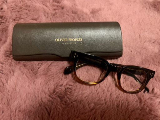 未使用OLIVERPEOPLESの度なしメガネ