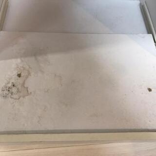 【無料】レンジ台（食器棚）の画像