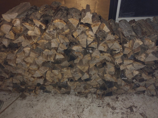 薪（ナラ）暖炉　薪ストーブ