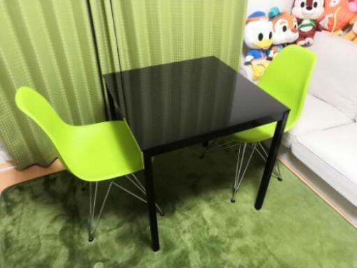 ガラステーブル＋プラスチックチェアー(グリーン) セット