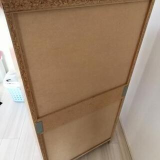 【無料】棚、本棚 木目調の画像