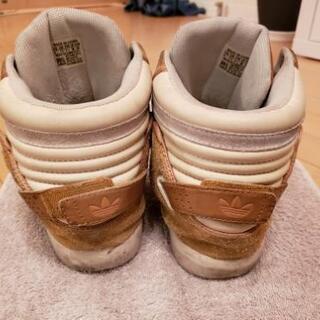 【adidas:アディダス】スニーカー　　26cmの画像