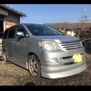 値下げ！！ AZR60 ノア・距離浅約66000km・社外エアロ・ホイール・マフラー付・レザーシートなどカスタム多数・左パワスラ・ナビBカメ・ETC有の画像