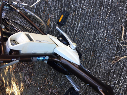 Ａ４Ｊ電動自転車Ｗ９６Ｔブリジストンアンジェリーノ８アンペア