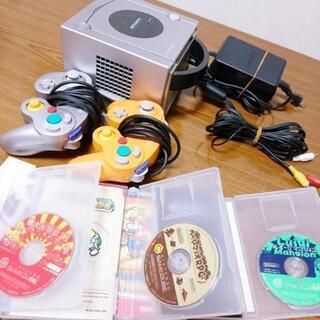【引き渡し者様決定】任天堂 ゲームキューブ セット ソフト３枚付...