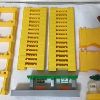 おトク！タカラTOMY・プラレール・情景部品・廃盤駅などの画像