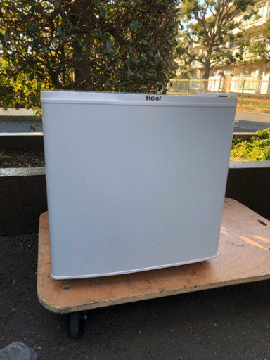 美品　2014年　40L 冷蔵庫　ハイアール　JR-N40E