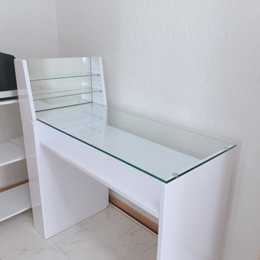 ネイルテーブル