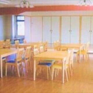 賞与年2回　綺麗な施設でお仕事ができます。