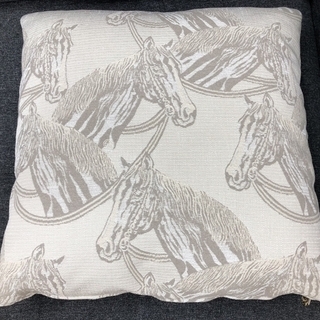 【値下げ】②並行輸入品　Formitalia　イタリア家具高級ブランド クッションの画像