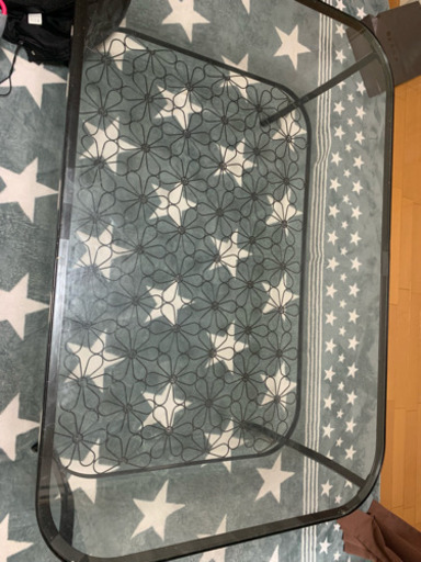 IKEA オシャレガラステーブル