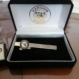 阪神タイガースのネクタイピン 2コの画像