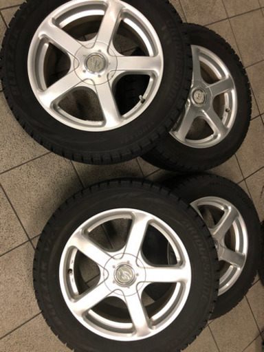 お届けします！　美品ばり溝　ブリヂストンスタッドレス